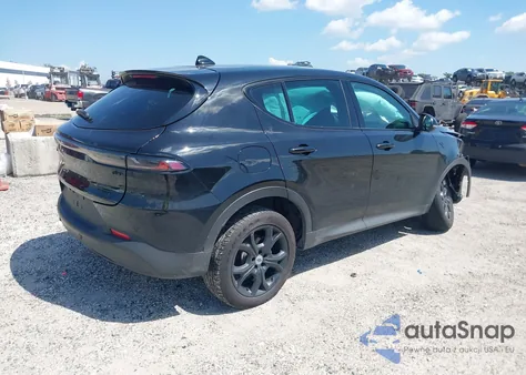 2024 Dodge Hornet Gt Awd z USA, uszkodzony, nr VIN ZACNDFAN2R3A42921